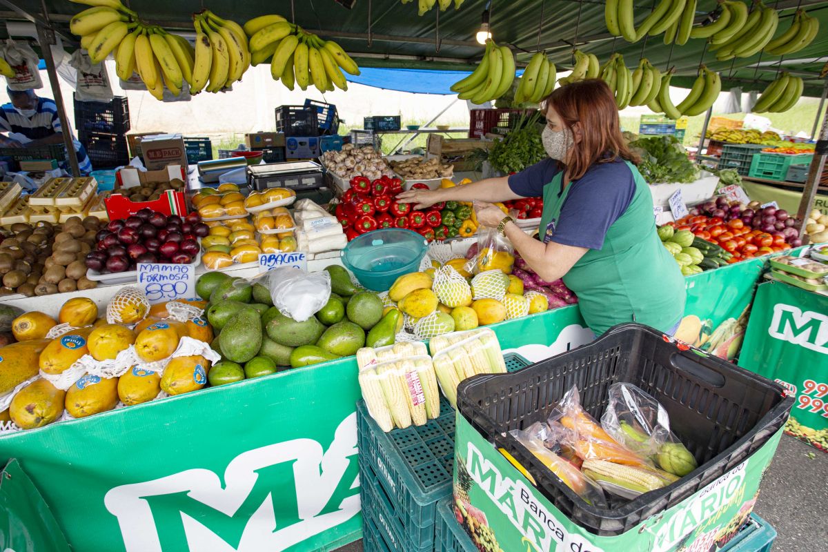 Feiras livres de Curitiba retornam na bandeira laranja da covid-19