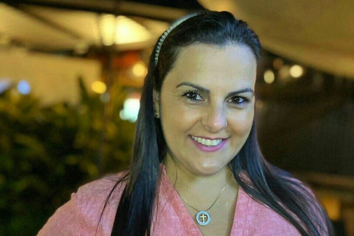 professora Vivian Danielle Niebuhr