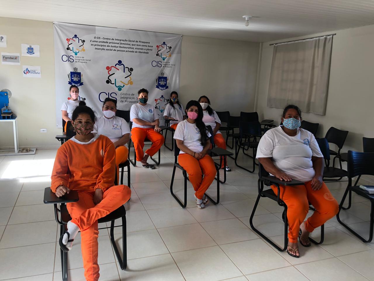 Projeto ensina presas a empreender