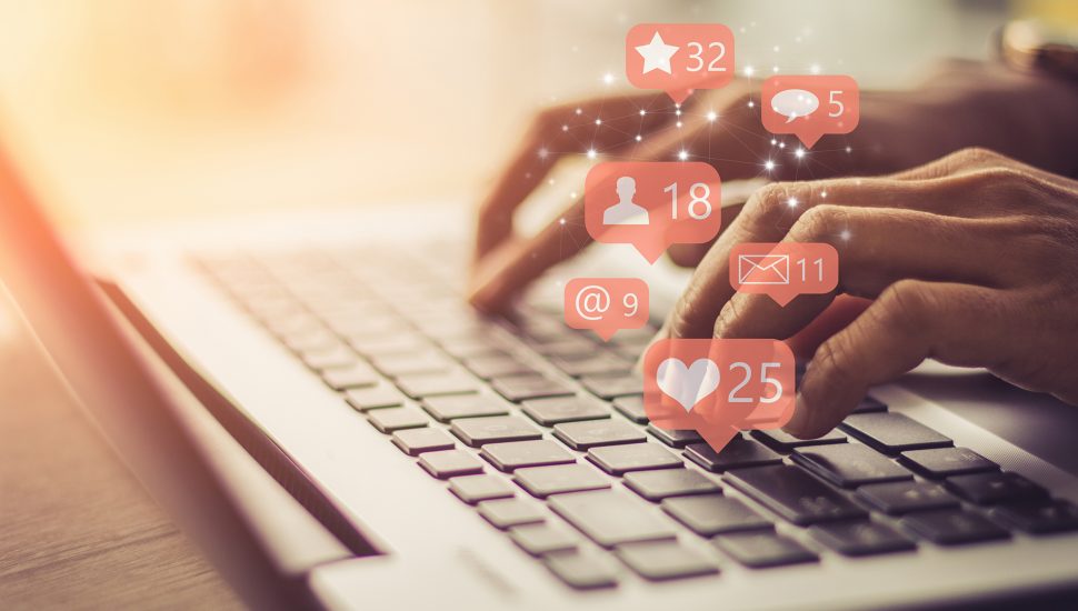 Em um mercado altamente competitivo, nossas publicações do cotidiano podem ajudar em um processo de seleção. / Foto: ShutterStock