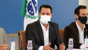 Aulas voltam ao Paraná a partir de 10 de maio