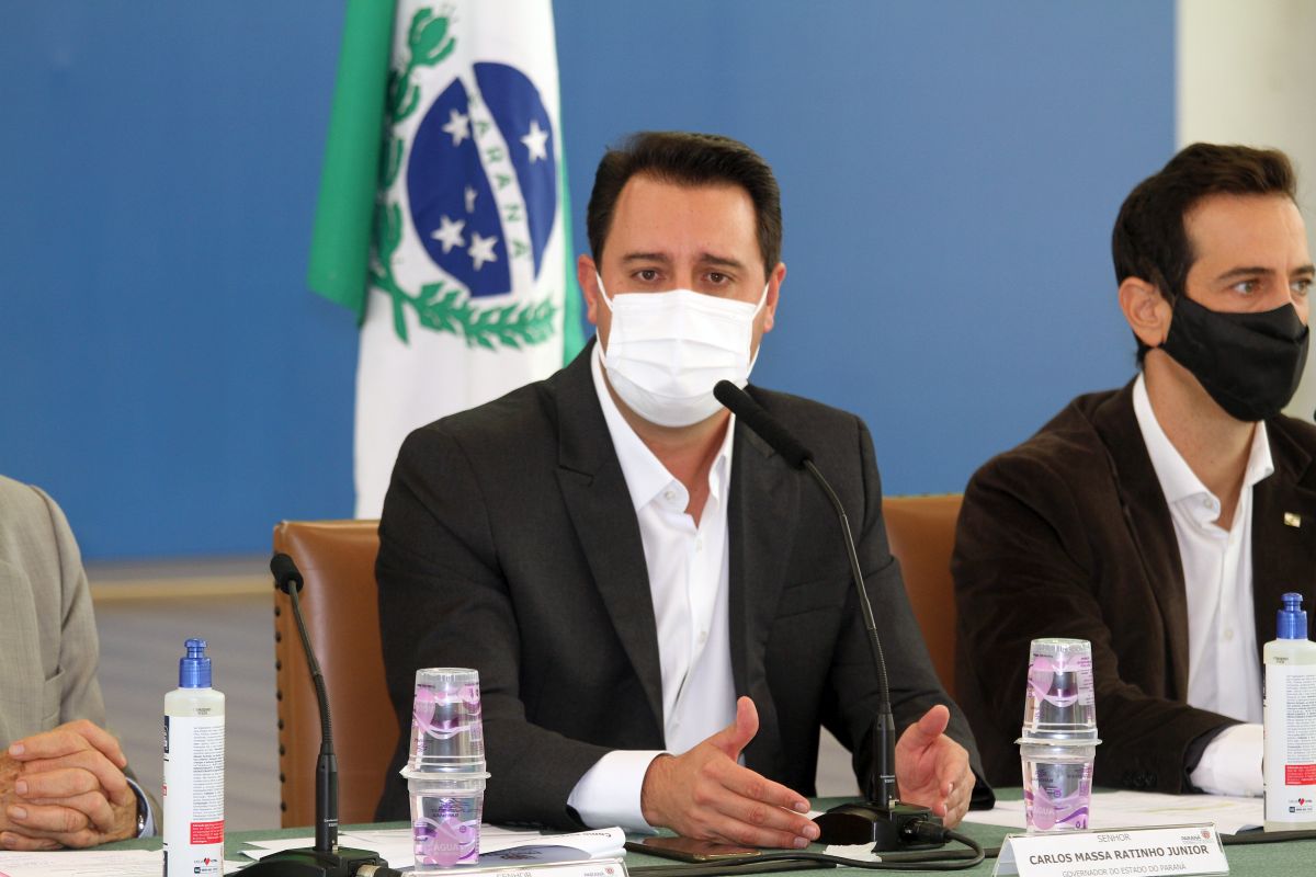 Aulas voltam ao Paraná a partir de 10 de maio