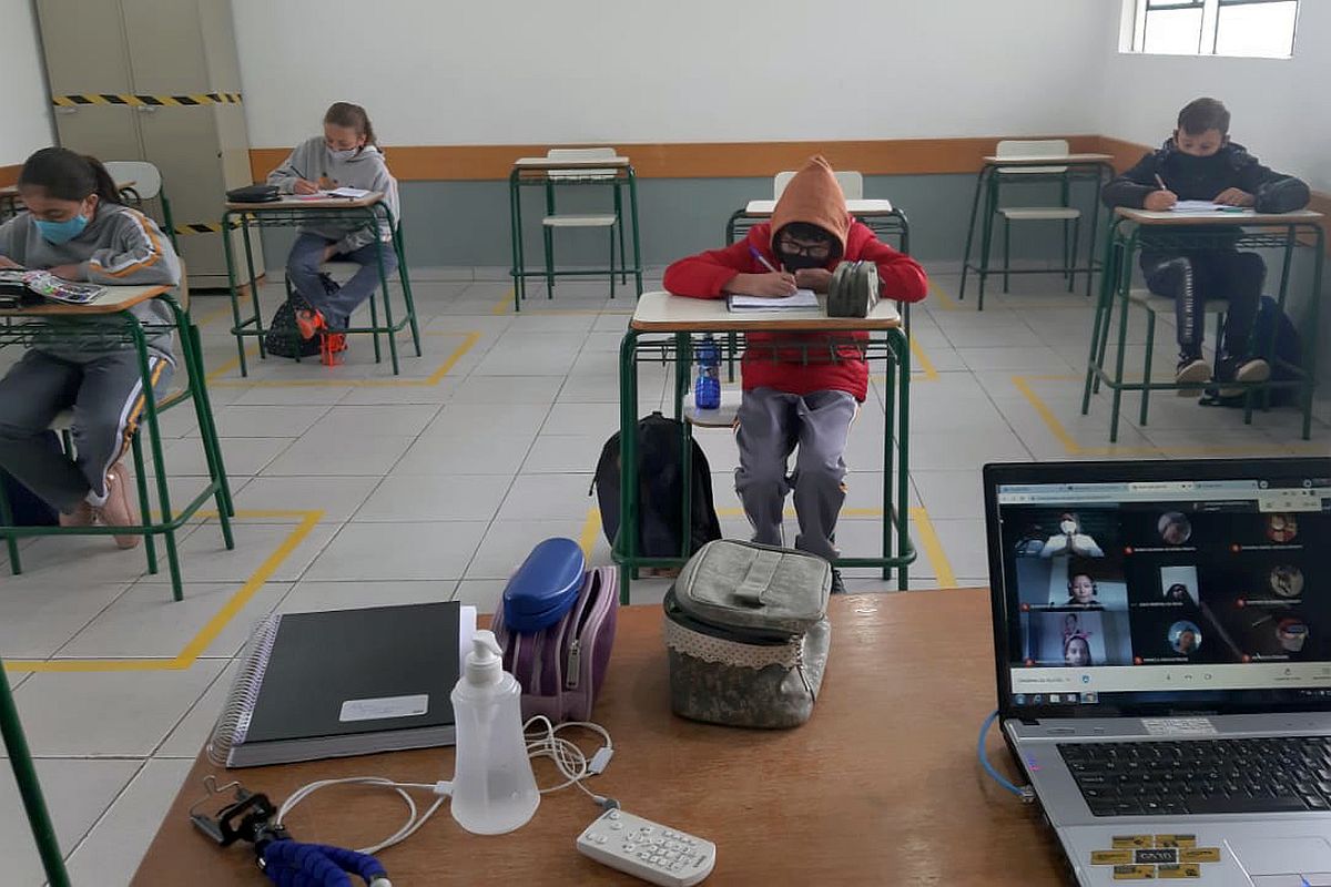Volta às aulas segue cronograma no Paraná