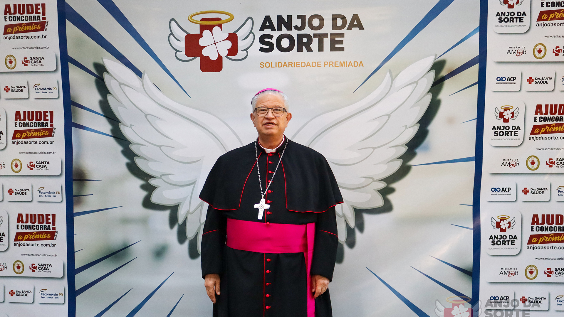 Intenção da campanha é sensibilizar a comunidade a assumir o papel de anjo e contribuir com a ampliação do hospital.
