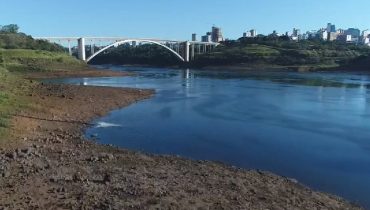 Rio Paraná está com o menor nível em 37 anos