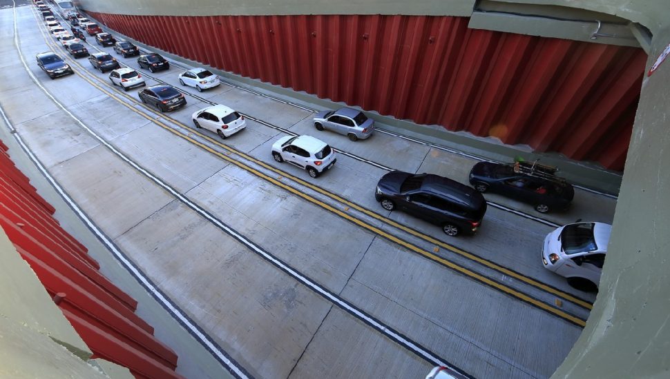 Trincheira da Mário Tourinho é liberada em Curitiba após três anos