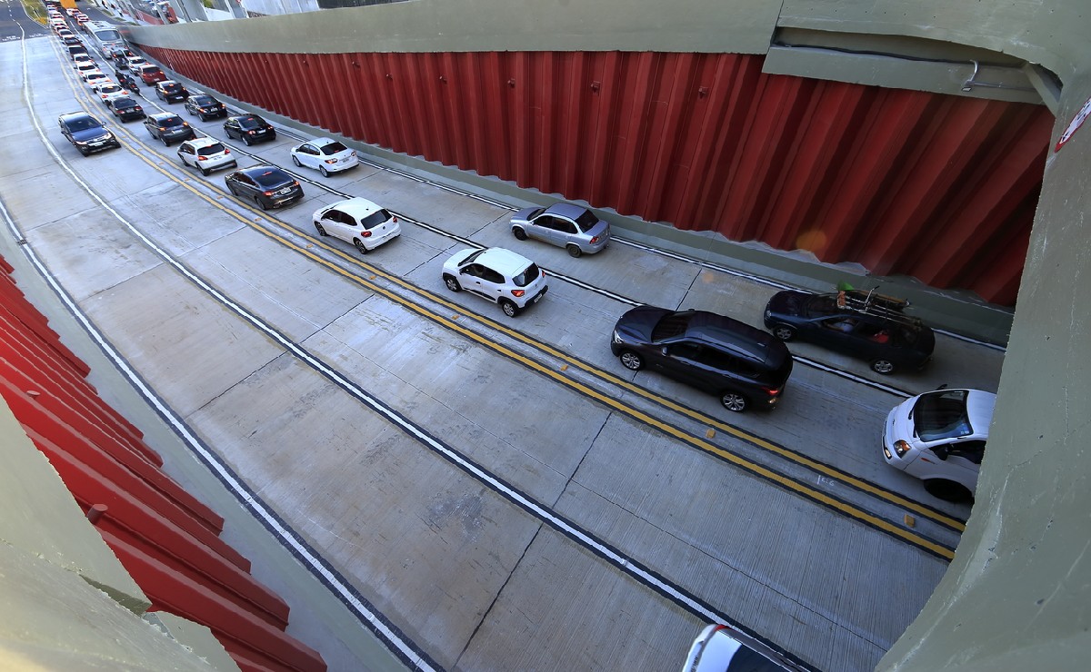 Trincheira da Mário Tourinho é liberada em Curitiba após três anos