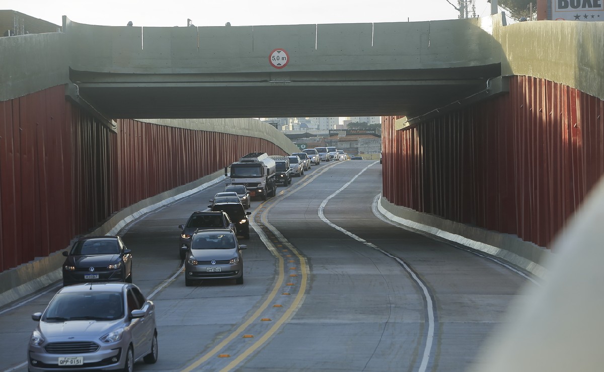 Trincheira da Mário Tourinho é liberada em Curitiba após três anos