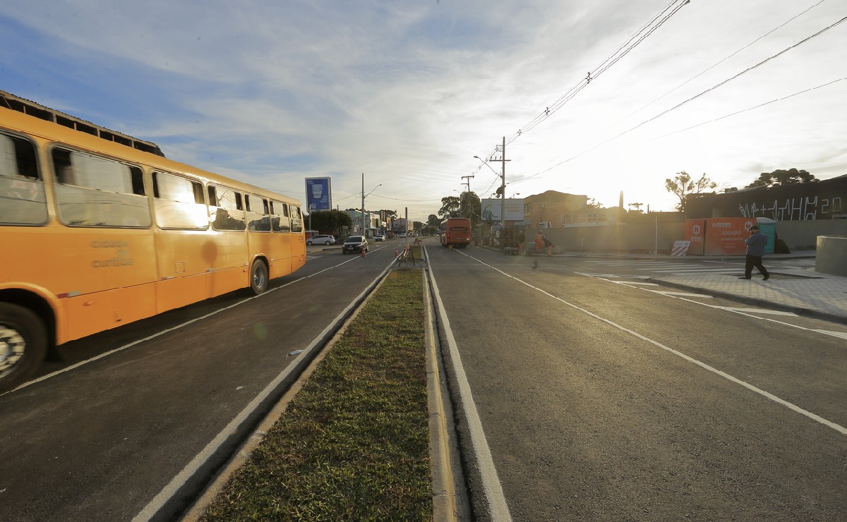 Trincheira da Mário Tourinho é liberada em Curitiba após três anos