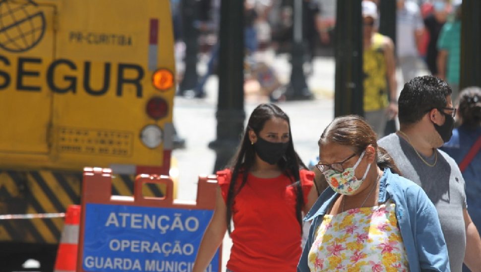 bandeira amarela em Curitiba