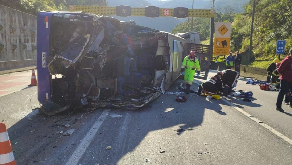 treinador relata pânico dentro de ônibus antes de acidente