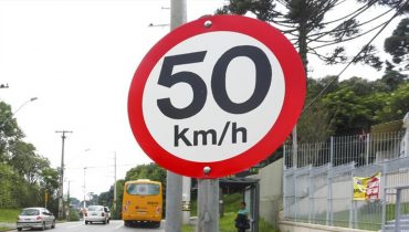 placa de trânsito Curitiba