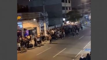 aglomeração em bares de Curitiba