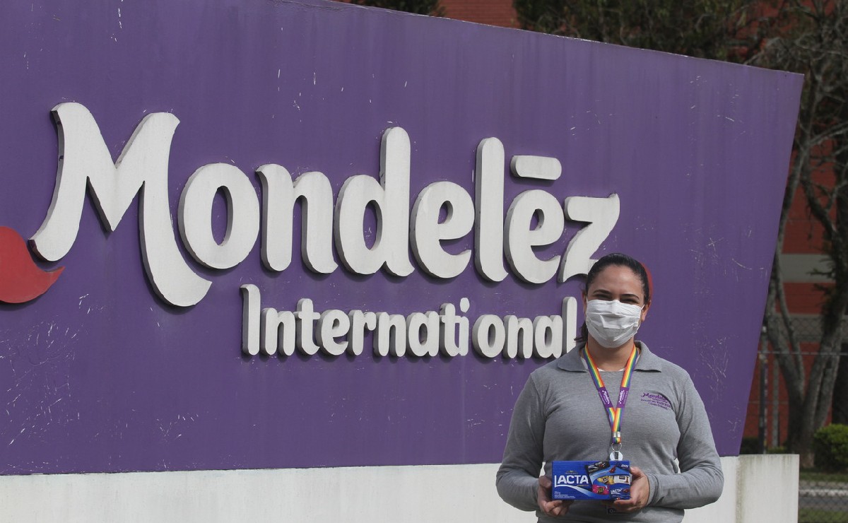 Cibele Souza cresceu na Mondelez e conhece tudo sobre a maior fábrica de chocolates do mundo