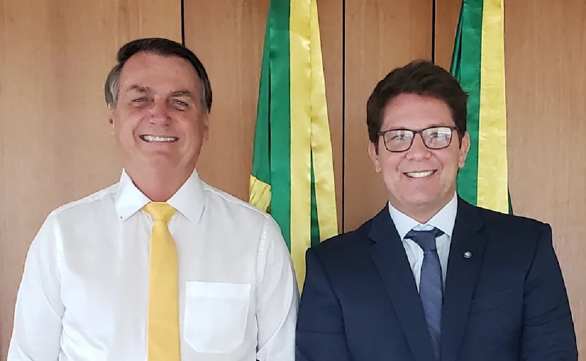 Bolsonaro e Mário Frias