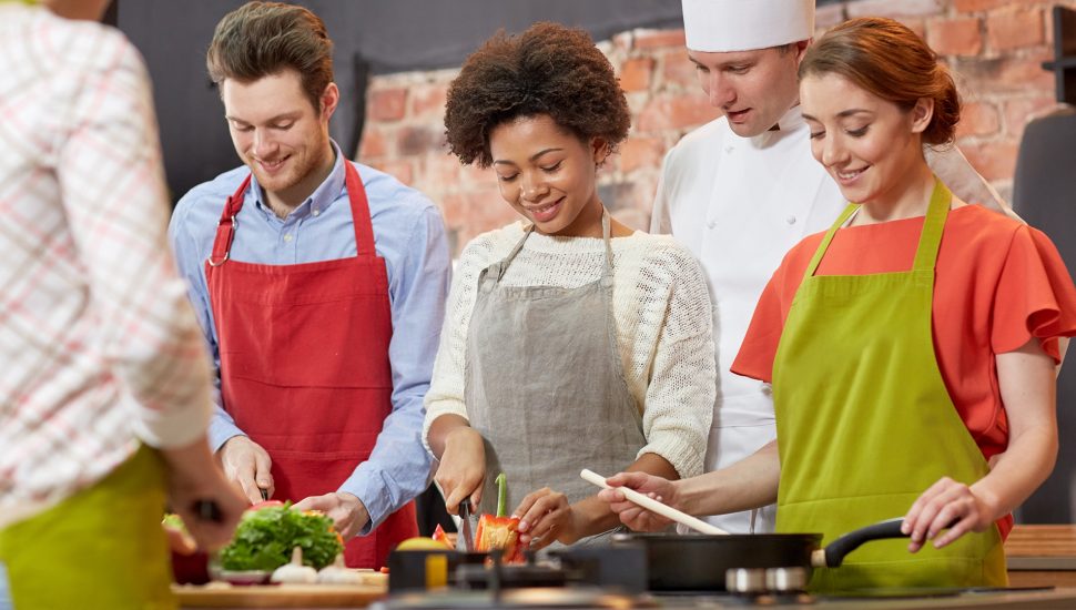 Transforme a sua carreira com o Ensino Superior da Faculdade Senac! | Foto: Shutterstock