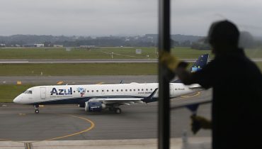 Asa de aviaão da Azul congelou e impediu voo
