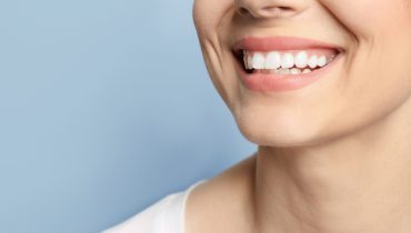 Cirurgia guiada torna a colocação de implantes dentários mais simples