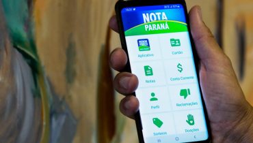 Aplicativo do Nota Paraná dá prêmios em dinheiro para quem coloca no CPF na nota.