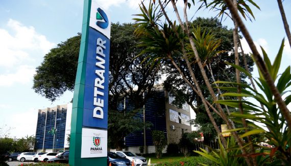 Detran do Paraná alerta população para golpes frequentes em que os marginais usam o nome da autarquia. Fique atento.