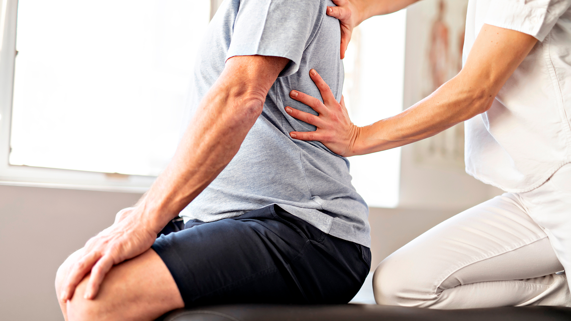 Alguns tipos de fisioterapia, como a pulmonar, são úteis também para quem perdeu a capacidade de locomoção. Crédito: Shutterstock