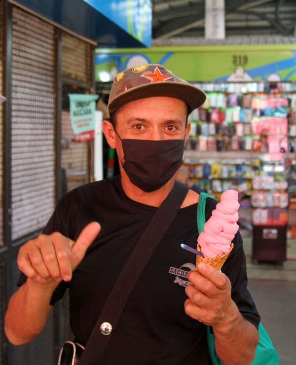 “É um sorvete da infância, pois vinha com a minha mãe para o Centro e aí ganhava o sorvete", disse Sérgio, apreciador do sorvete americano.