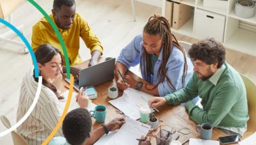 Oficinas online para iniciativas de impacto social.