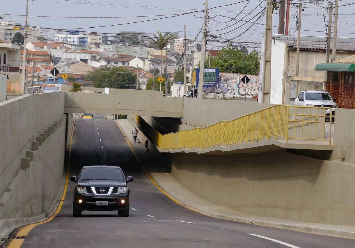 Trincheira da Avenida Arapongas com a Avenida das Torres