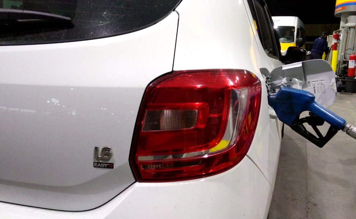 Preço da gasolina e do etanol em Curitiba.