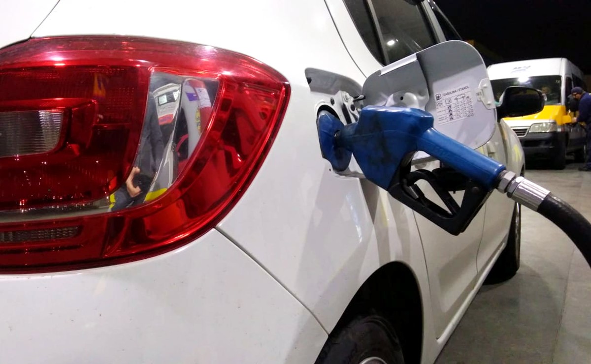 Preço da gasolina e do etanol em Curitiba.