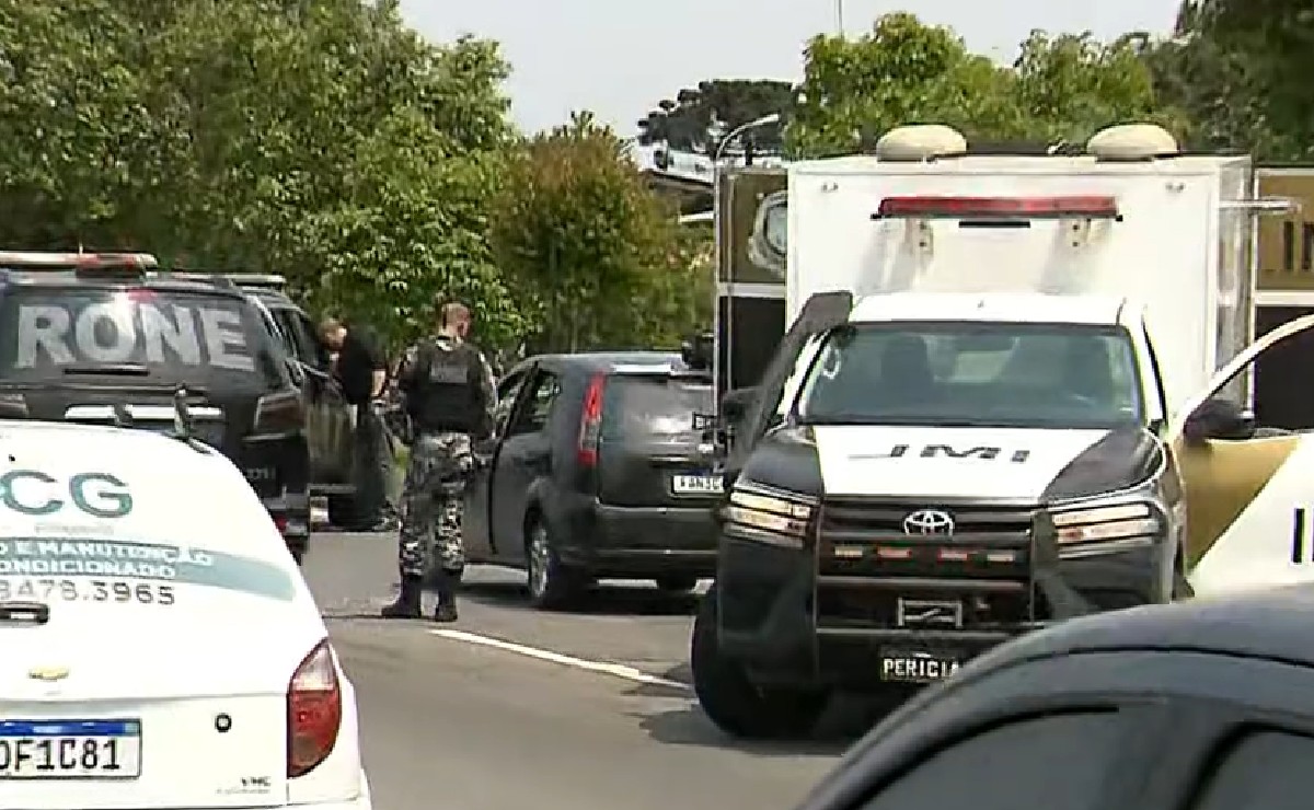 Trânsito ficou complicando na Linha Verde por causa da ocorrência. 