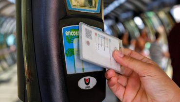 Passagem de ônibus em Curitiba segue em R$ 4,50, pelo menos até o final do ano.