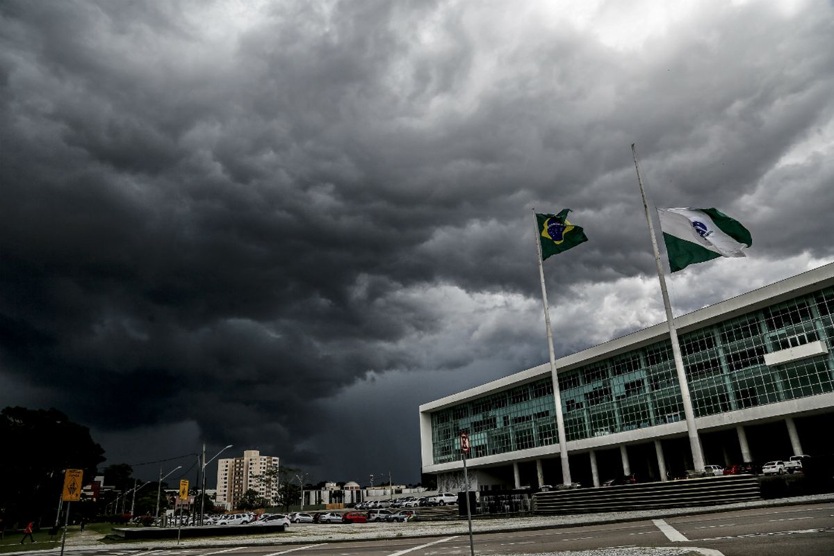 tempestade em Curitiba