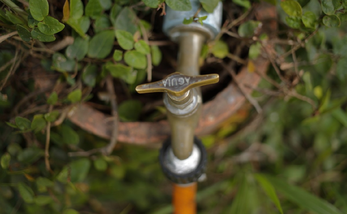 Falta de água em Curitiba e região metropolitana por causa do rodízio no abastecimento.