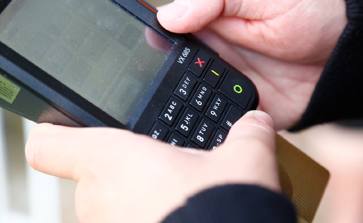 Grande parte dos paranaenses não têm pedido nota fiscal nas compras, segundo pesquisa do Procon-PR.