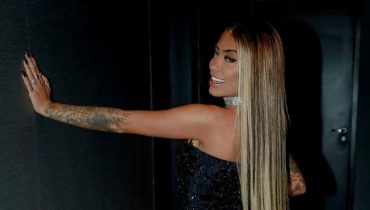 MC Mirella postou nas redes e xingou muito o que aconteceu.