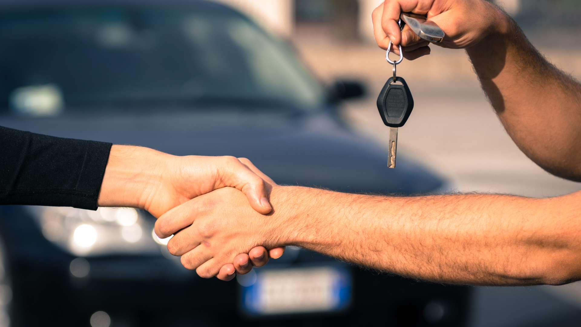 Vender seu carro financiado não precisa ser complicado. | Foto: Shutterstock