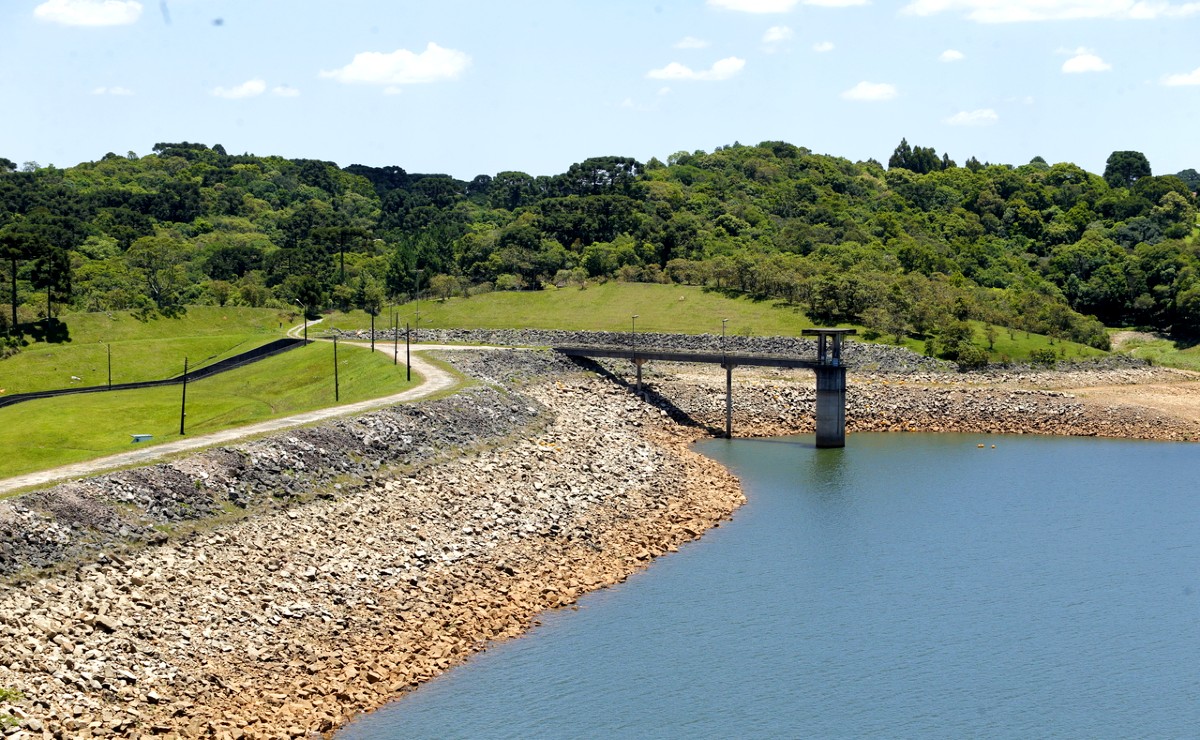Represa de Piraquara, na região metropolitana de Curitiba, estava com nível de 66% neste sábado, segundo a Sanepar.