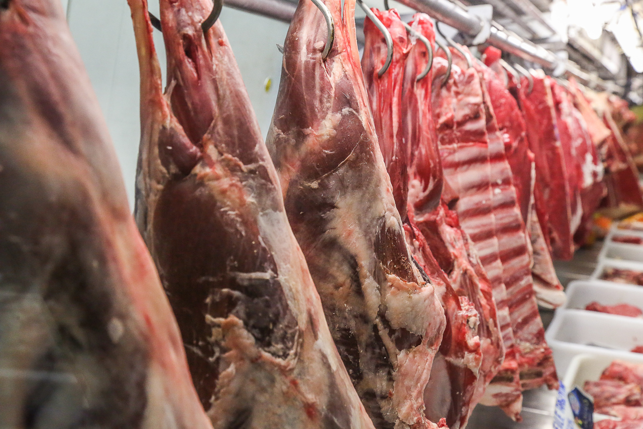 Preço da carne no Brasil pode cair com suspensão de vendas pra China