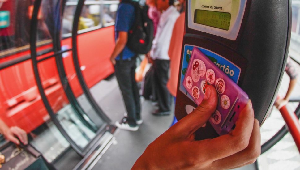 Vereador disse que o Executivo teria recebido, sem a contraprestação do serviço, R$ 100 por usuário.