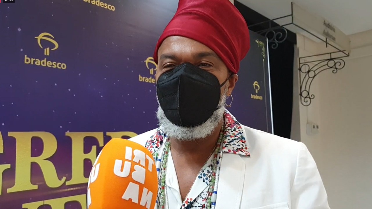 carlinhos brown tribuna