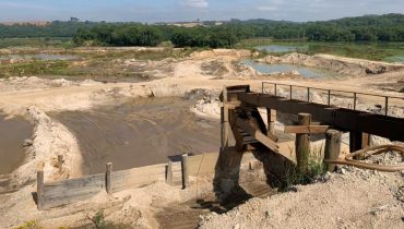 Operação da PF ocorreu ao lado de Curitiba após flagras feitos por satélites.