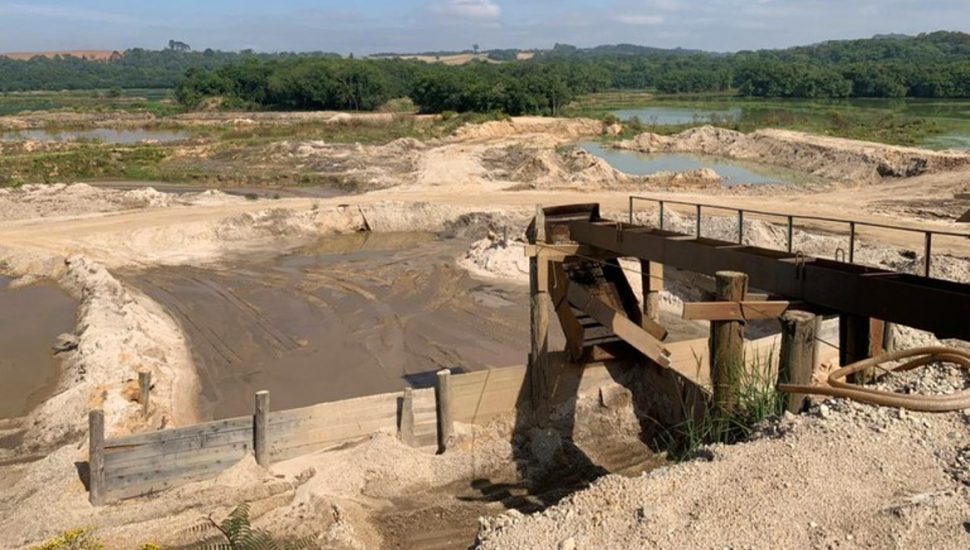 Operação da PF ocorreu ao lado de Curitiba após flagras feitos por satélites.