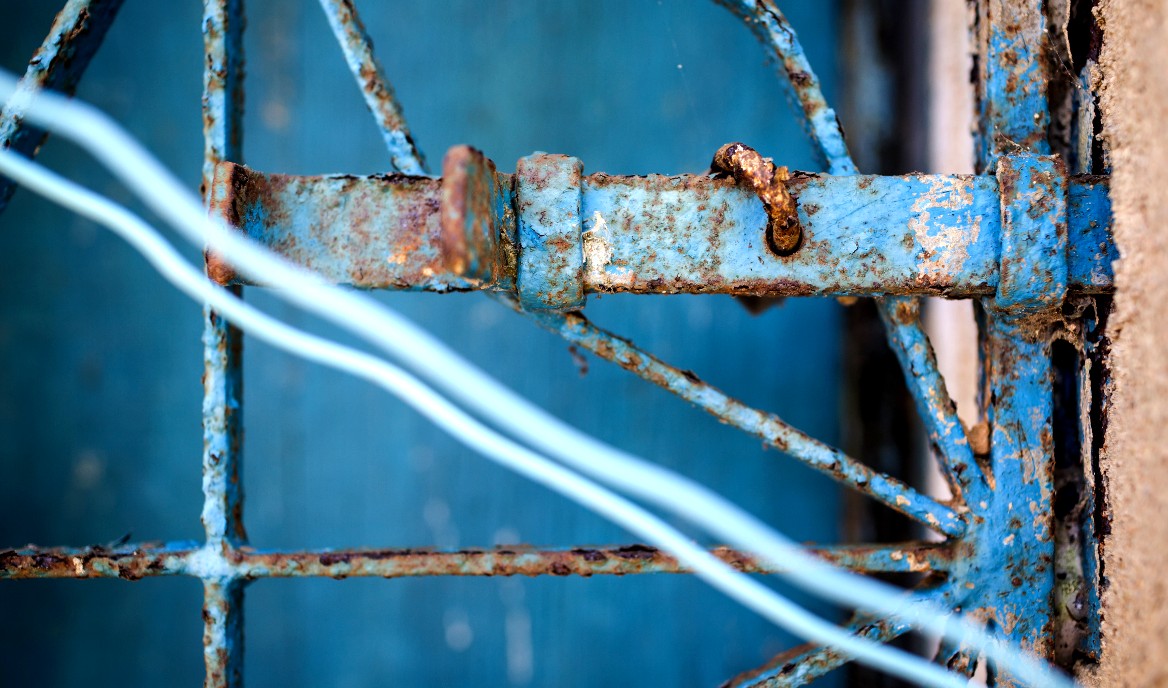 Caso ocorreu no Paraná, onde 16 pessoas eram mantidas presas em cárcere privado.