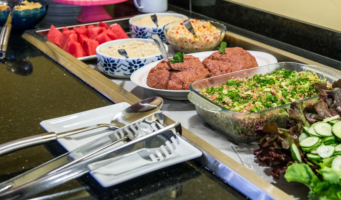 Setor de restaurantes e bares também sofreu por causa da pandemia de covid-19.