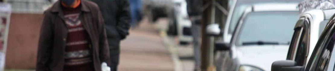 Mesmo com novo decreto e casos em baixa, Sesa afirma que máscaras e demais cuidados contra covid-19 devem continuar.