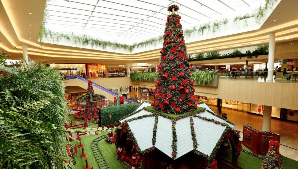 Decoração de Natal nos shoppings de Curitiba tem apostas pra cativar  clientes