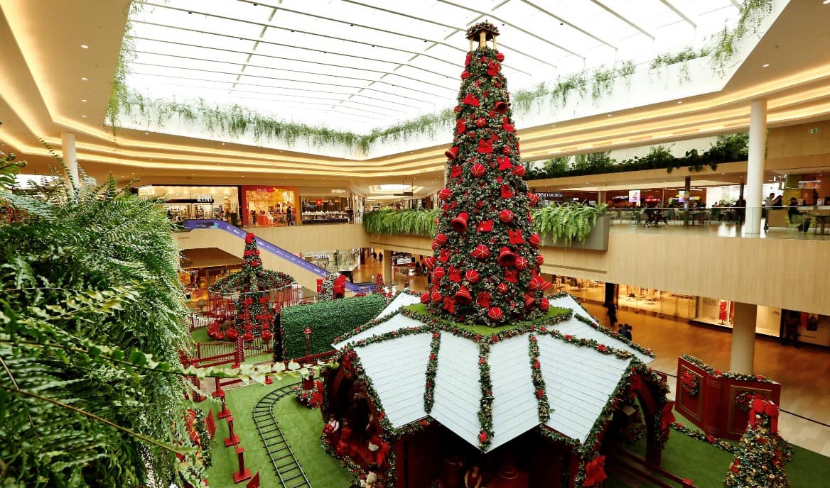Decoração de Natal nos shoppings de Curitiba tem apostas pra cativar  clientes
