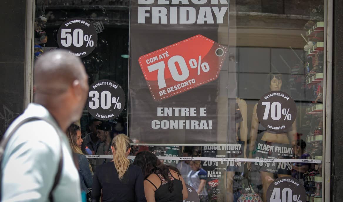 Fique atento para não cair em golpes frequentes da Black Friday.