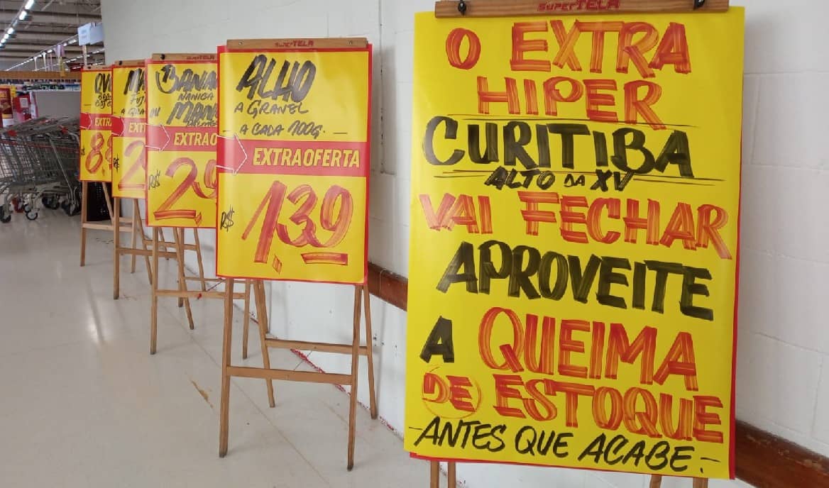 Hipermercado Extra encerra as atividades em Curitiba e realiza promoções.